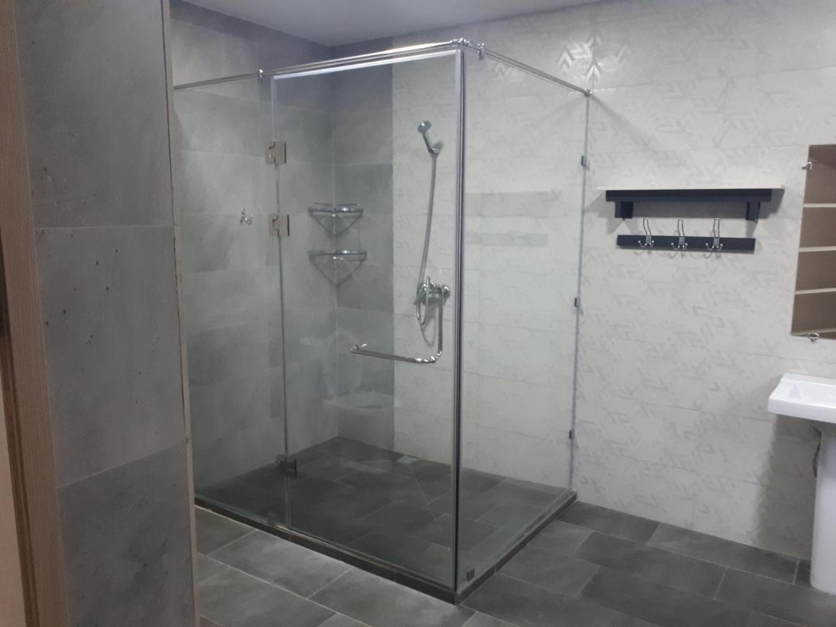 Комплекс Гостиниц Athletic Taraz Buitenkant foto